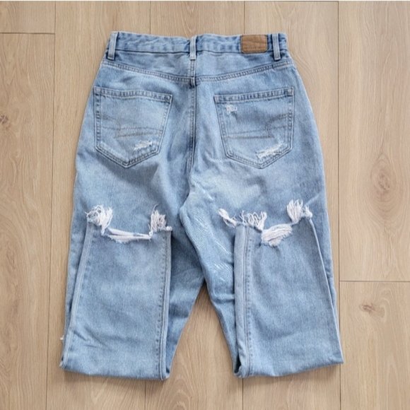 American Eagle curvy mom jeans distressed light wash size 6 regular - Picture 12 of 14